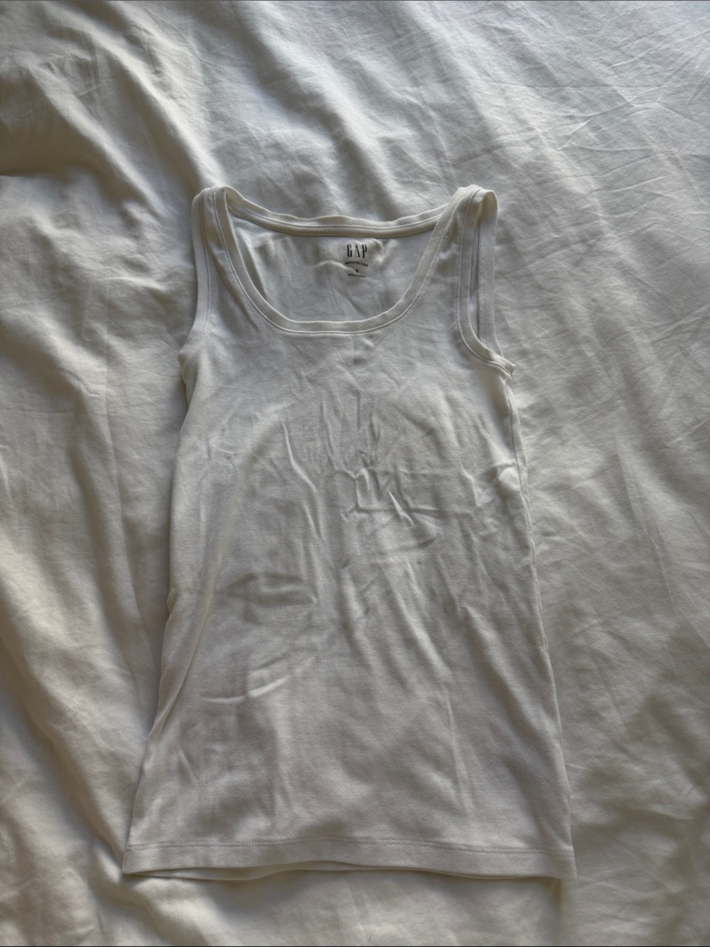white gap modern tank top size s